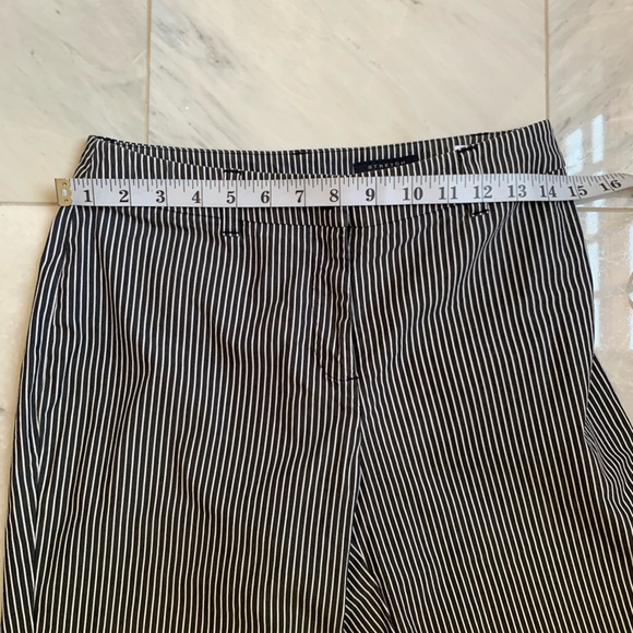 Anne Klein Sport Womens Size 4 Petite White Stripe Cotton Stretch Bermuda Shorts - Picture 7 of 9